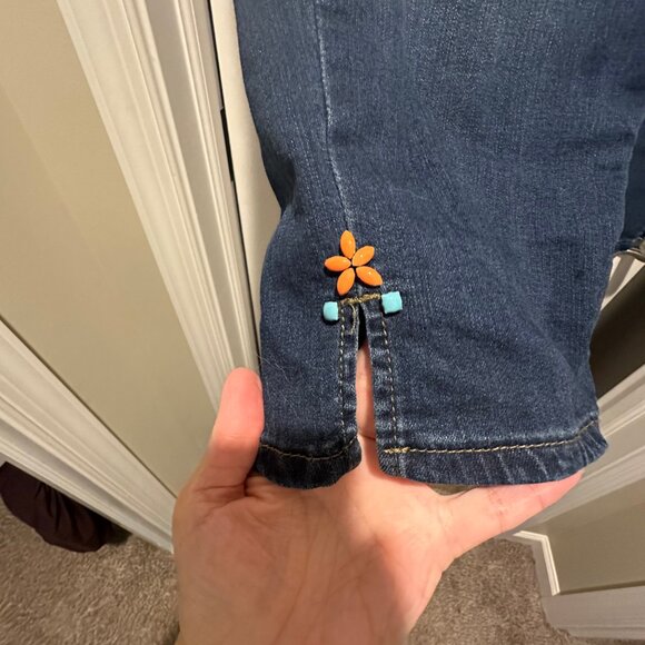 Denim Capri with Floral Beading at the Legs - Picture 3 of 3